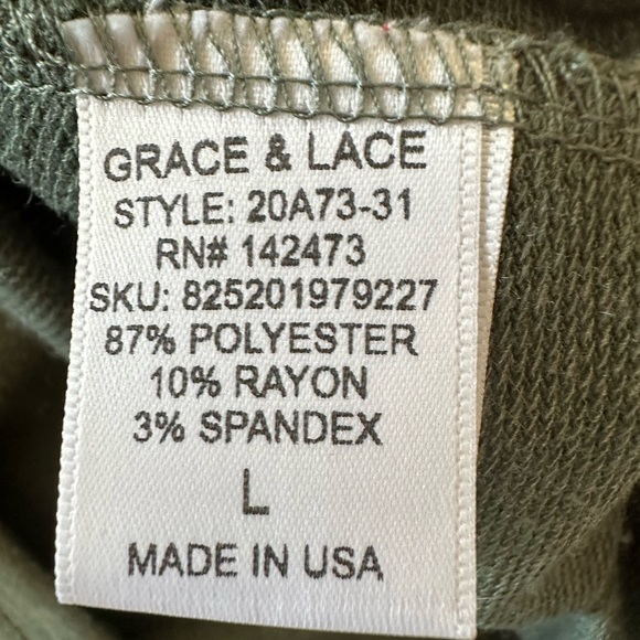 Grace & Lace Green Sweatshirt With Kangaroo Pocket. size Large - Picture 6 of 8